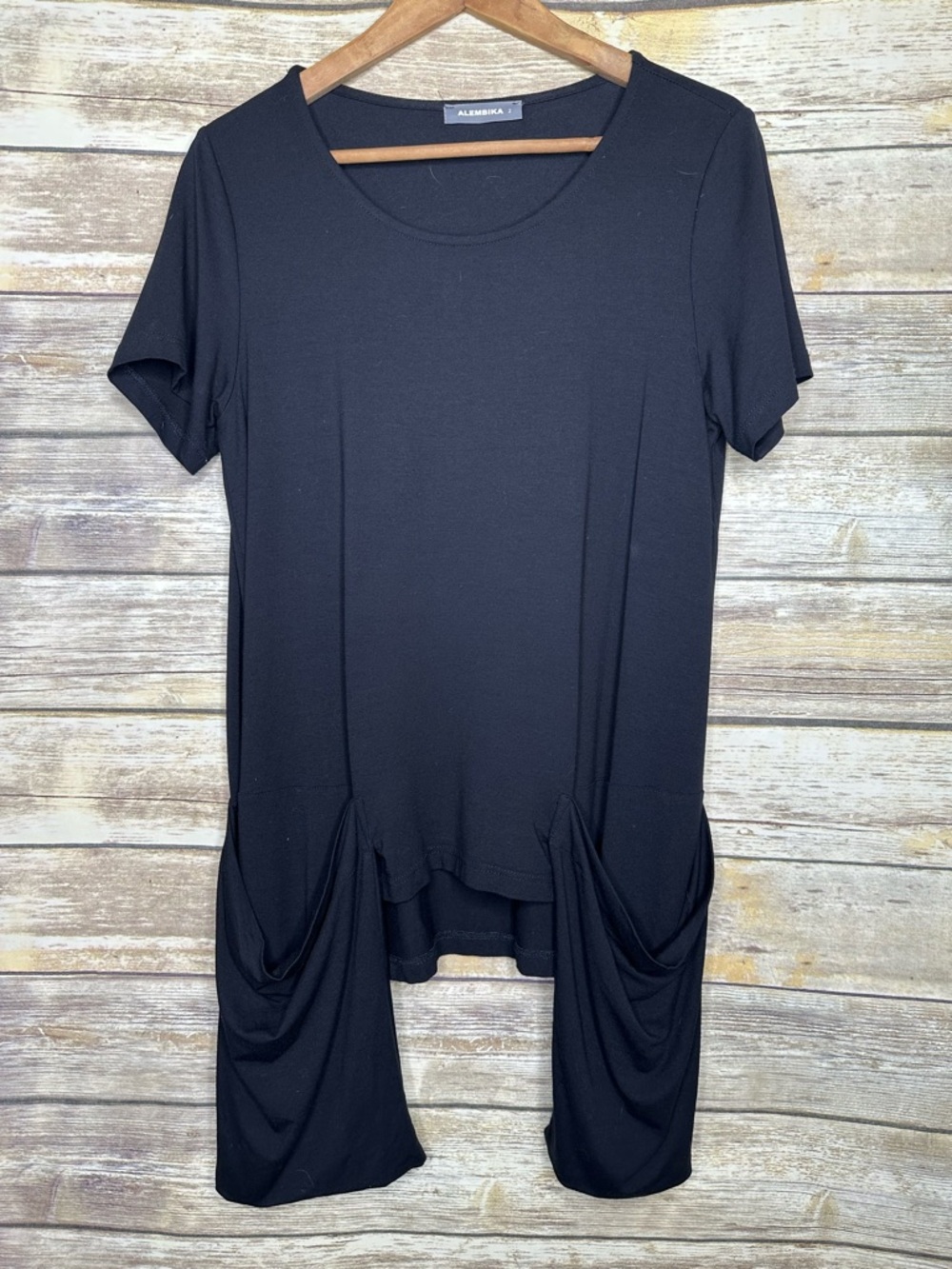 ALEMBIKA BLACK 2 Slouch Pocket T-Shirt